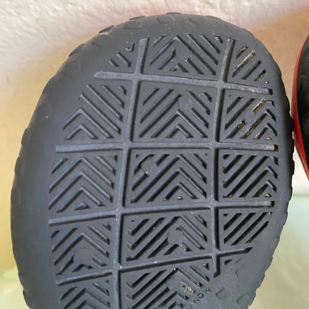 Nike Sunray Protect Black and Red Sandals Baby size 5